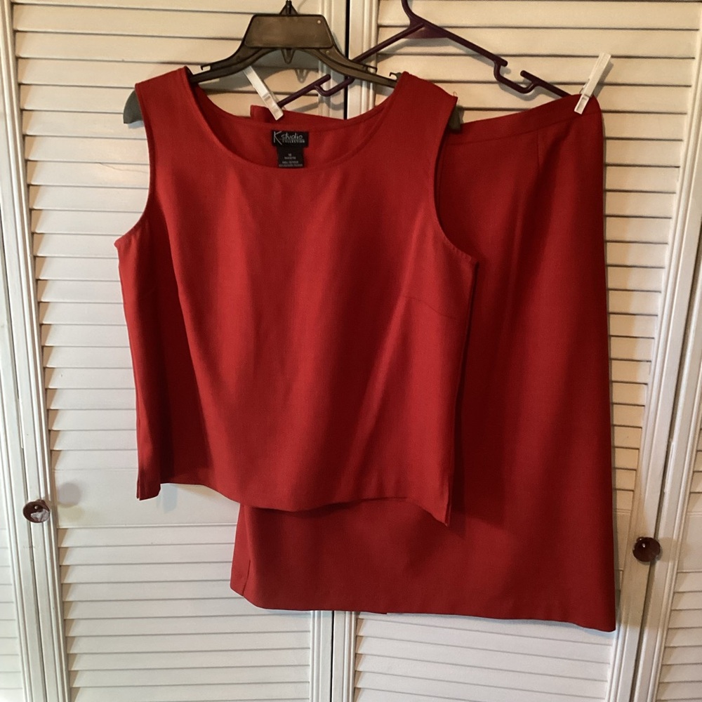 K Studio Collection ladies red pencil midi skirt with red sleeveless top, - Picture 2 of 9
